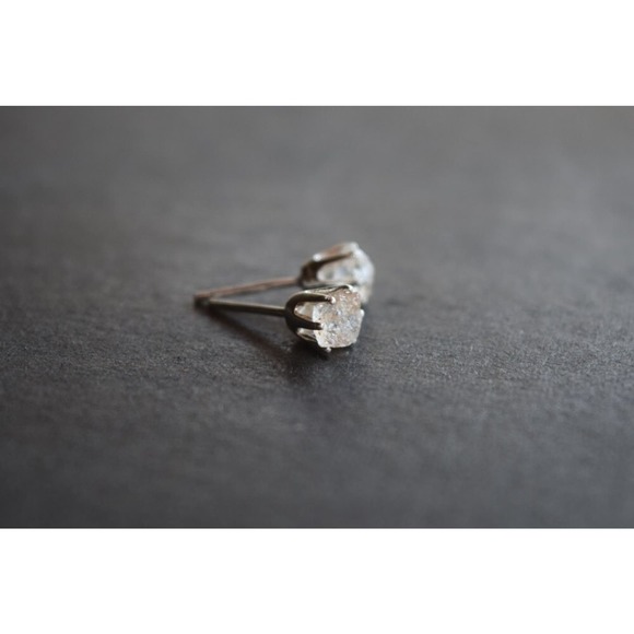 Sterling silver stud earrings, alternative diamond, uncut natural gemsto… - Picture 4 of 4